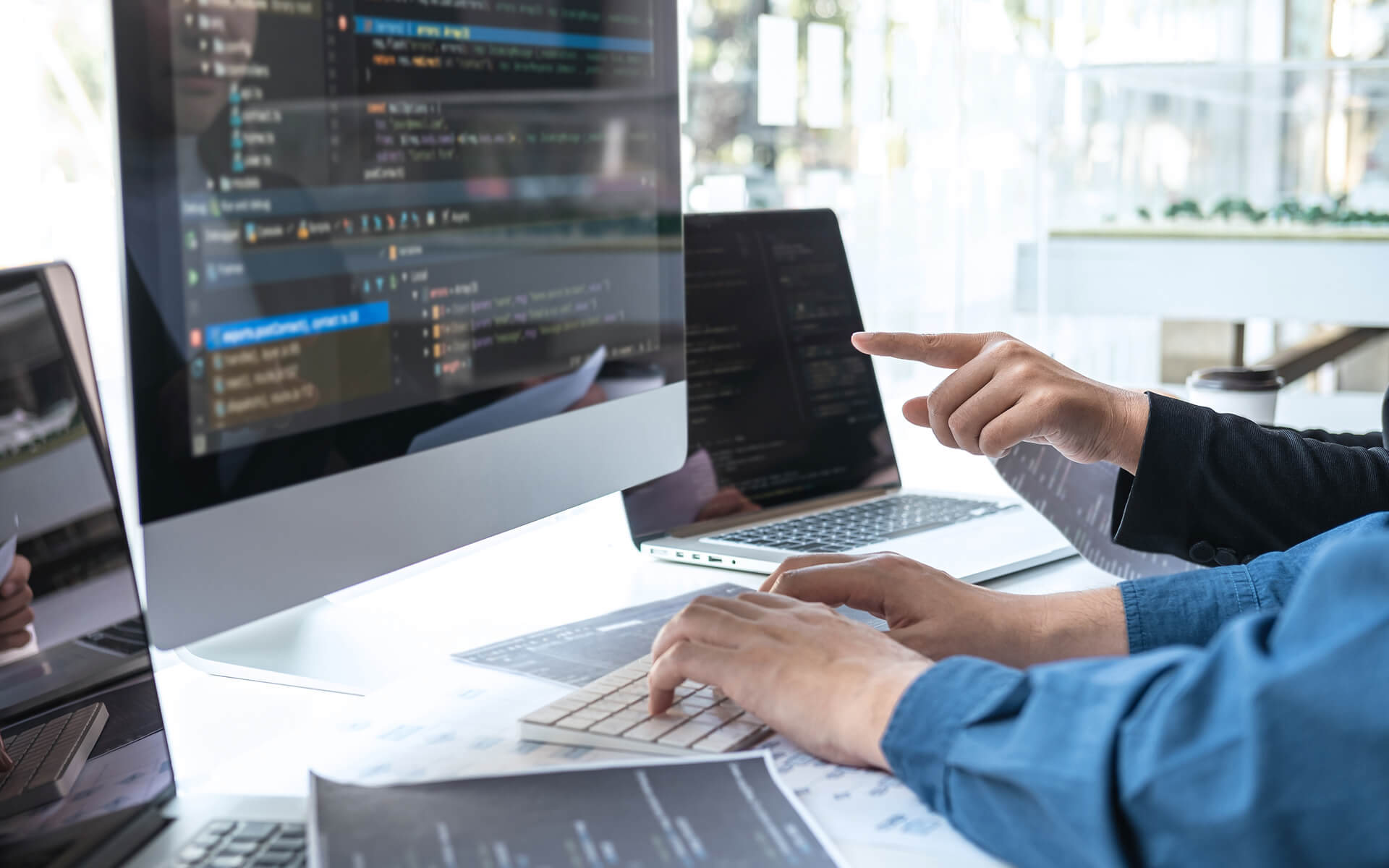 Computer Communication Achieve全員で協力し物事を成し遂げるシーシーエー株式会社